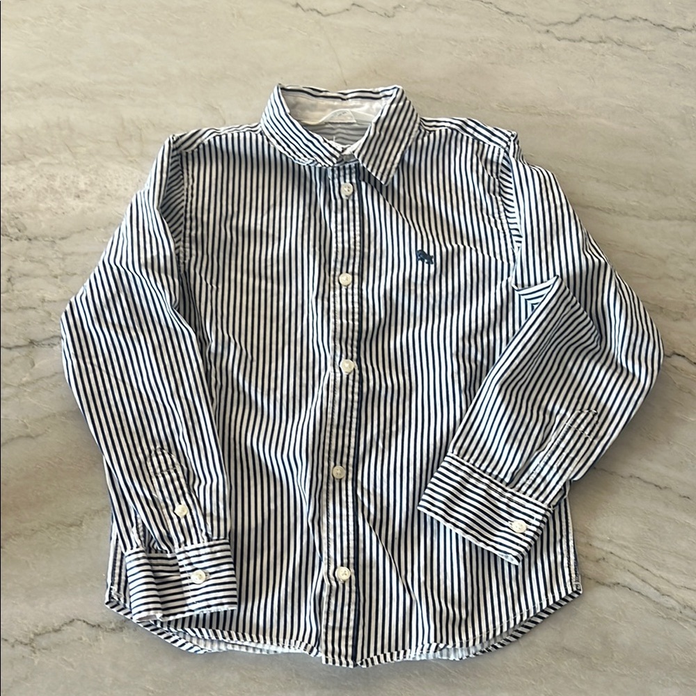 H&M White and Blue Striped Button Down Shirt